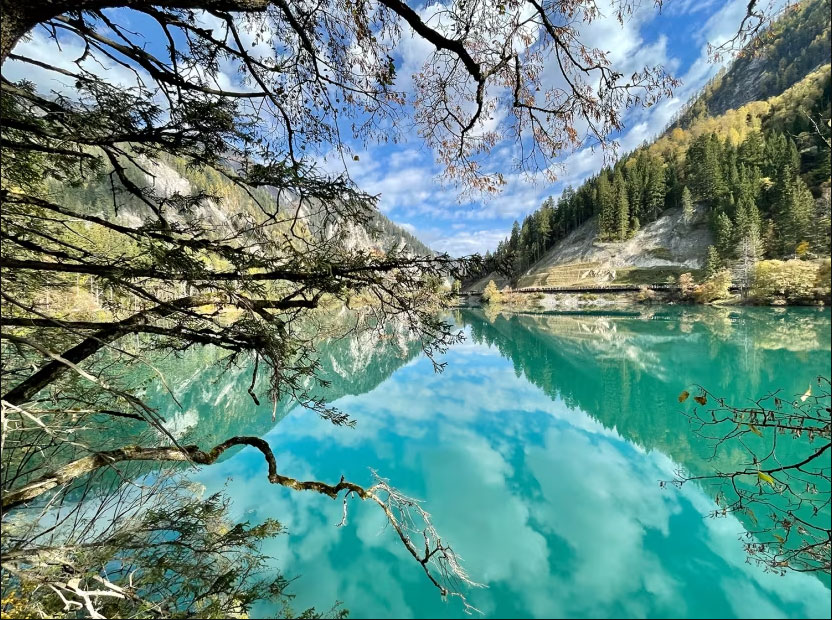 10D8N CHENGDU JIUZHAIGOU EMEISHAN CHONGQING